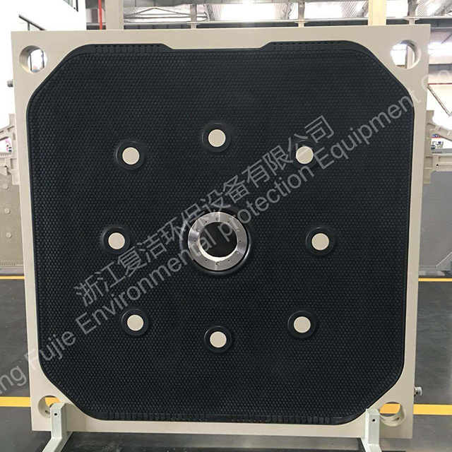 800-2000mm 橡胶隔膜板 （中间进料）